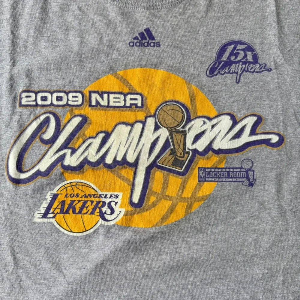 Y2K Adidas Los Angeles Lakers NBA Champions 2009‎ Mens Gray T-Shirt